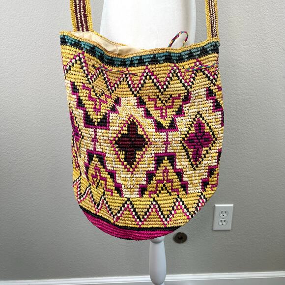 Lovestitch Straw Santa Fe Raffia Tribal Tasseled Bucket Crossbody Tote Bag New - Picture 7 of 12